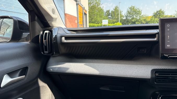 Citroen C3 Aircross 1.2 Turbo Plus 5dr Petrol Hatchback - Image 40
